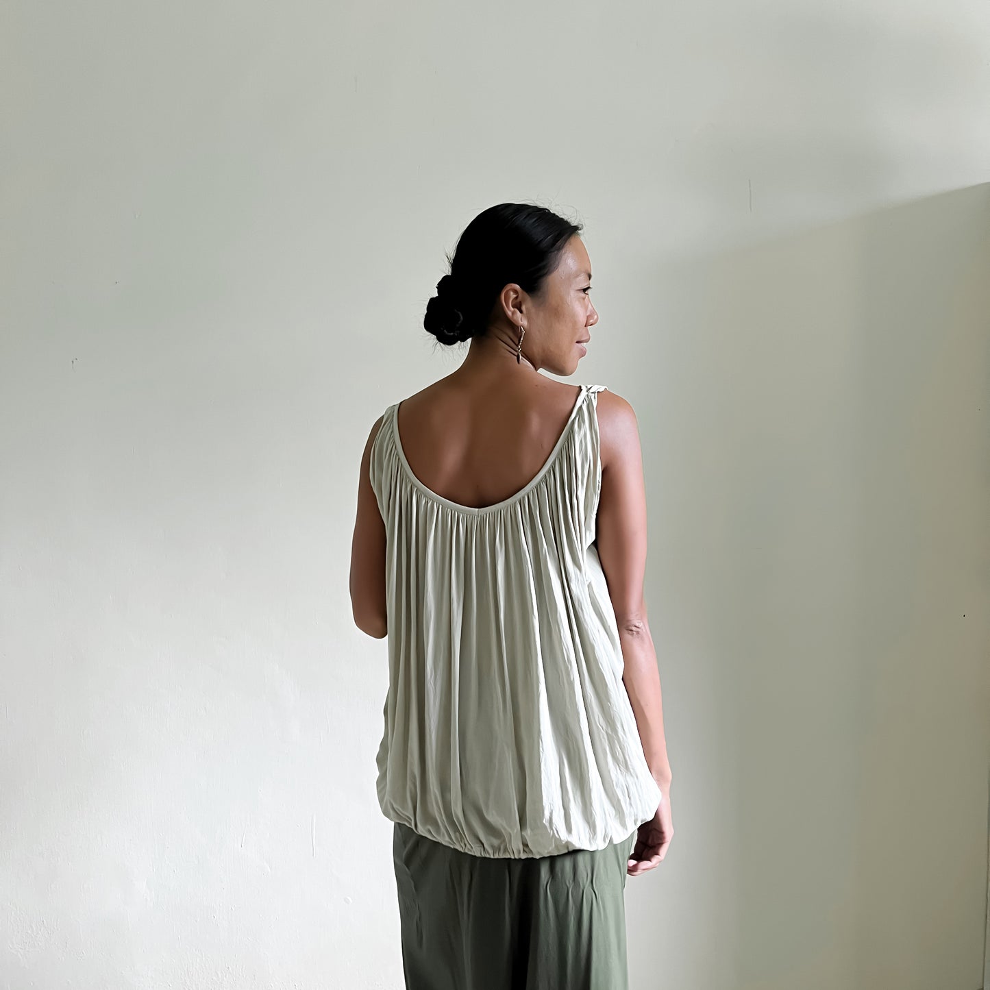 TOP CAHAYA / STONE